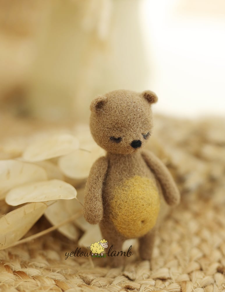 Image of « Albert, the felted bear - ready to ship »