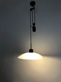 Image 5 of //VENDIDA//  LÁMPARA CON SISTEMA DE POLEA DE METALARTE, AÑOS 80