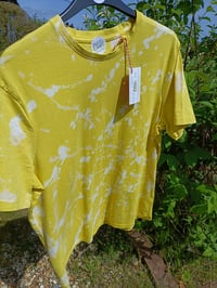 Image 3 of Men's/unisex L yellow reverse dyed Tshirt