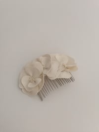 Image 5 of Emilia Floral Comb