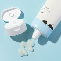 Image 2 of Round Lab 1025 Dokdo Peeling Gel