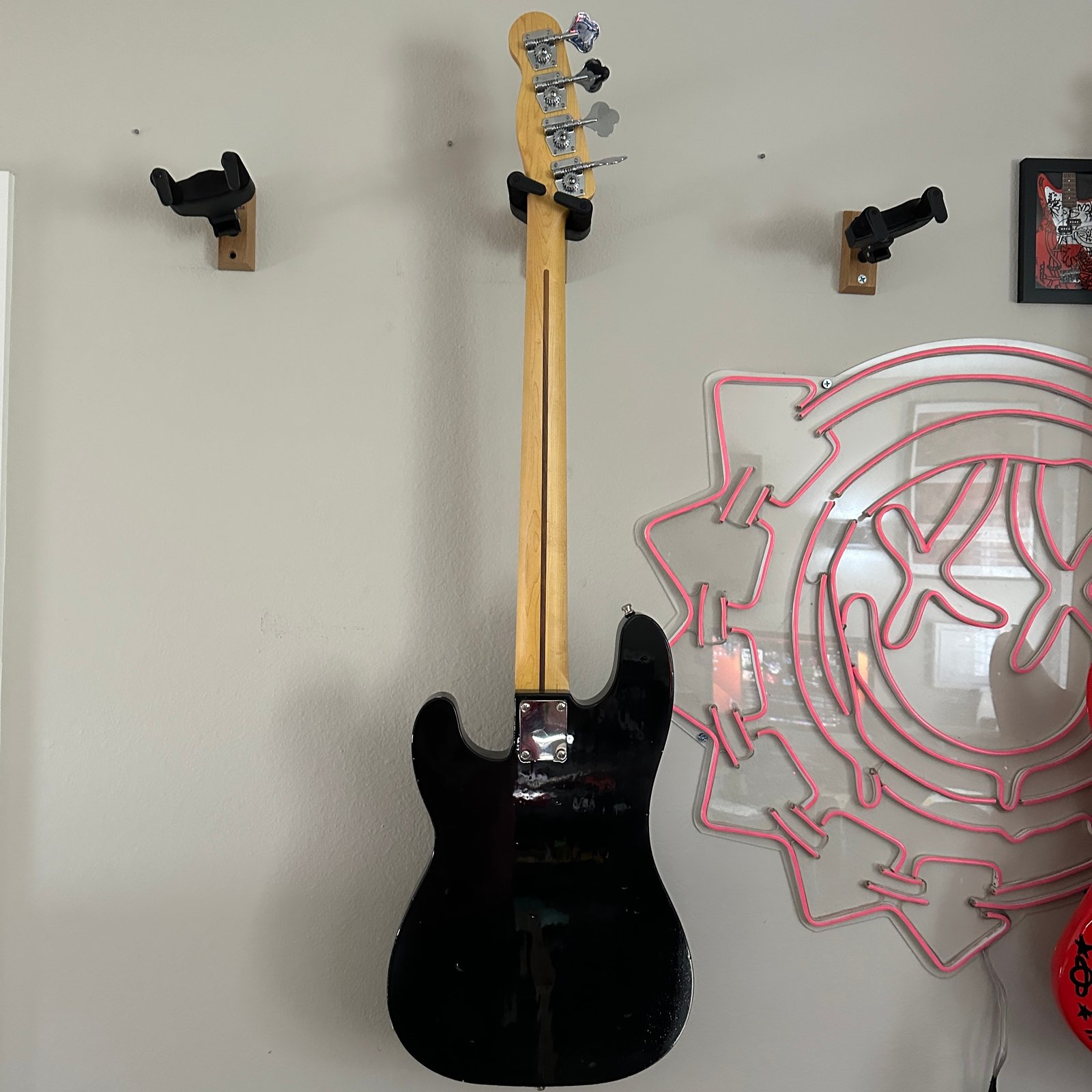 Mike Dirnt Road Worn® Precision Bass® Fender Mike Dirnt Road Worn Precision Bass White Blonde