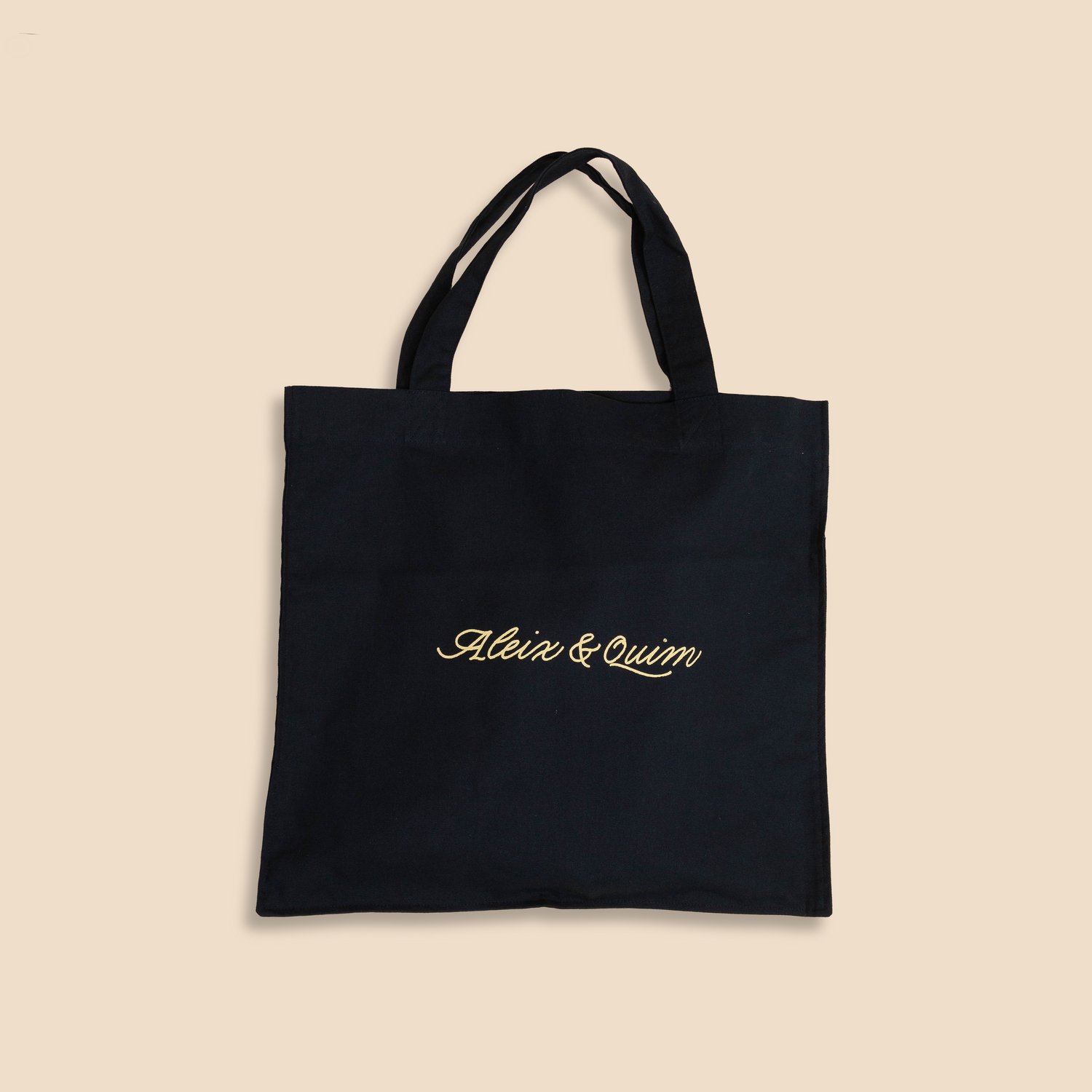 Image of TOTE "JON"
