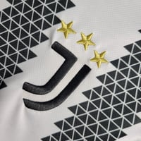 Image 4 of Juventus 22/23 Home Jersey