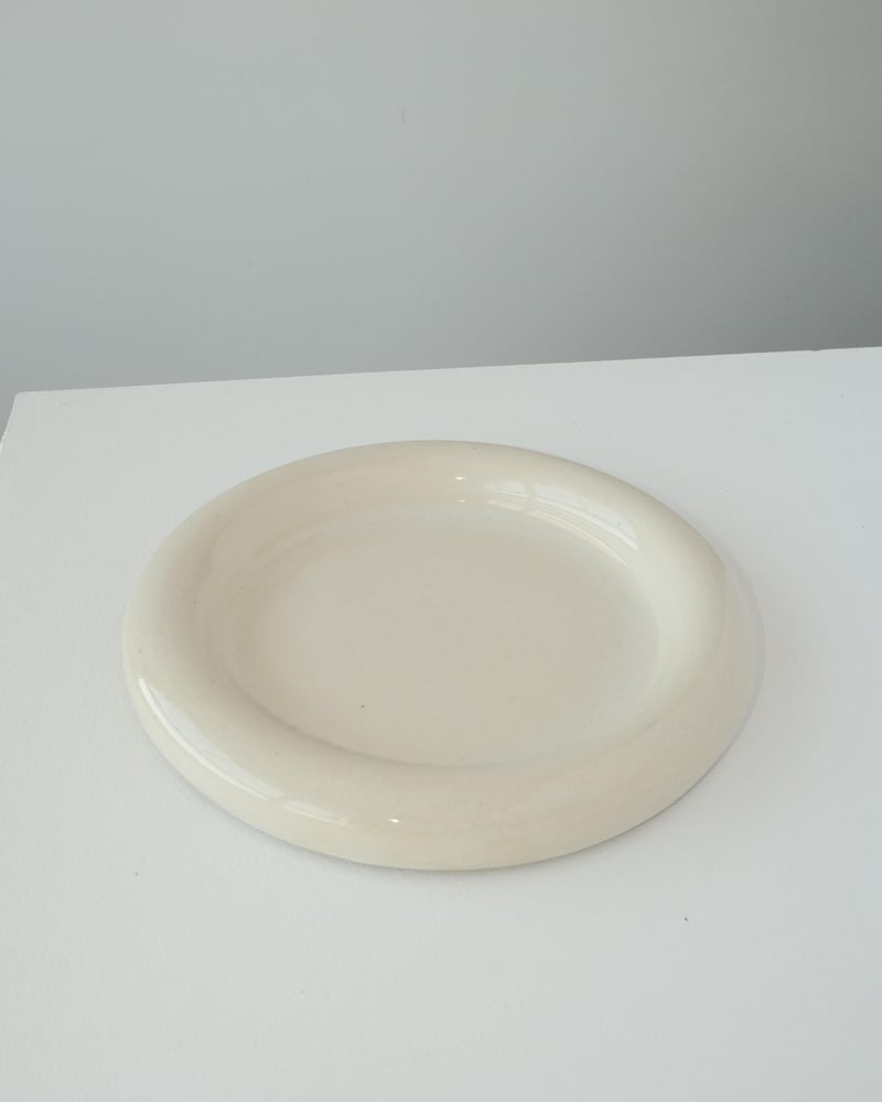 Image of Chunky Plate Ivory Gloss