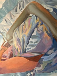 Image 3 of Une femme allongée 
