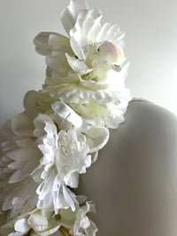 Image 2 of White flower trail.