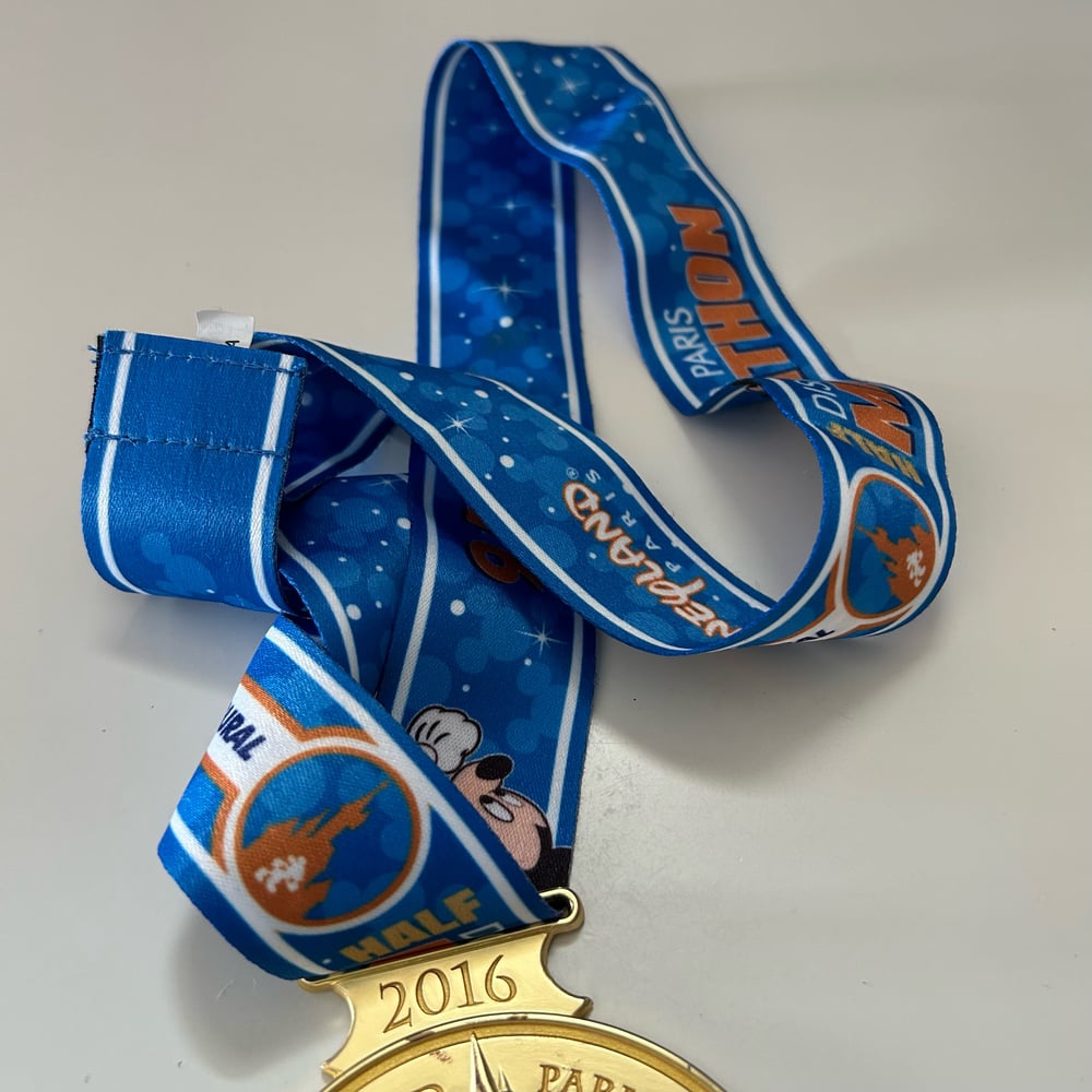 Image of MEDAILLE DISNEY MICKEY MARATHON 2016