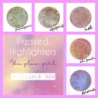 Image 2 of AH PUCH pressed highlighter peach pink gold diamond