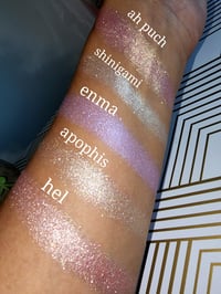 Image 5 of Enma pressed highlighter lavender pink blue diamond 40mm pan