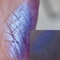 Image 3 of Galaxy chromatic eyeshadow blue lavender silver white color shift 26mm pan