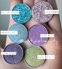 Image 3 of STARGAZER Collection Multichrome 26mm Chameleon pressed pans