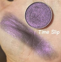 Image 4 of Multichrome 26mm Time Slip chameleon pressed pan eggplant neon violet pink