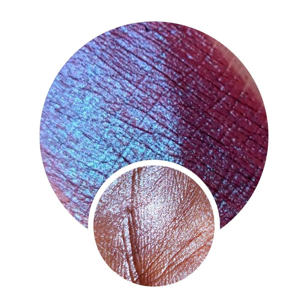 Image of Omicron Ceti Multichrome chameleon pressed pan shimmery Reddish purple blue teal silver