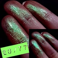 Image 4 of 2077 Multichrome chameleon pressed pan neon lime golden green