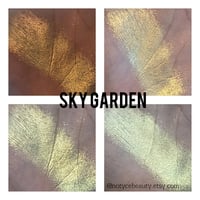 Image 4 of Multichrome Sky Garden chameleon pressed pan shimmer Silver Lime Yellow Gold