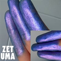 Image 4 of Multichrome ZET Uma chameleon pressed pan shimmery darkened purple/blue/violet pinkish