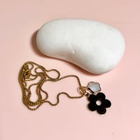 Image 2 of Gold Daisy and Shell Flower Necklace