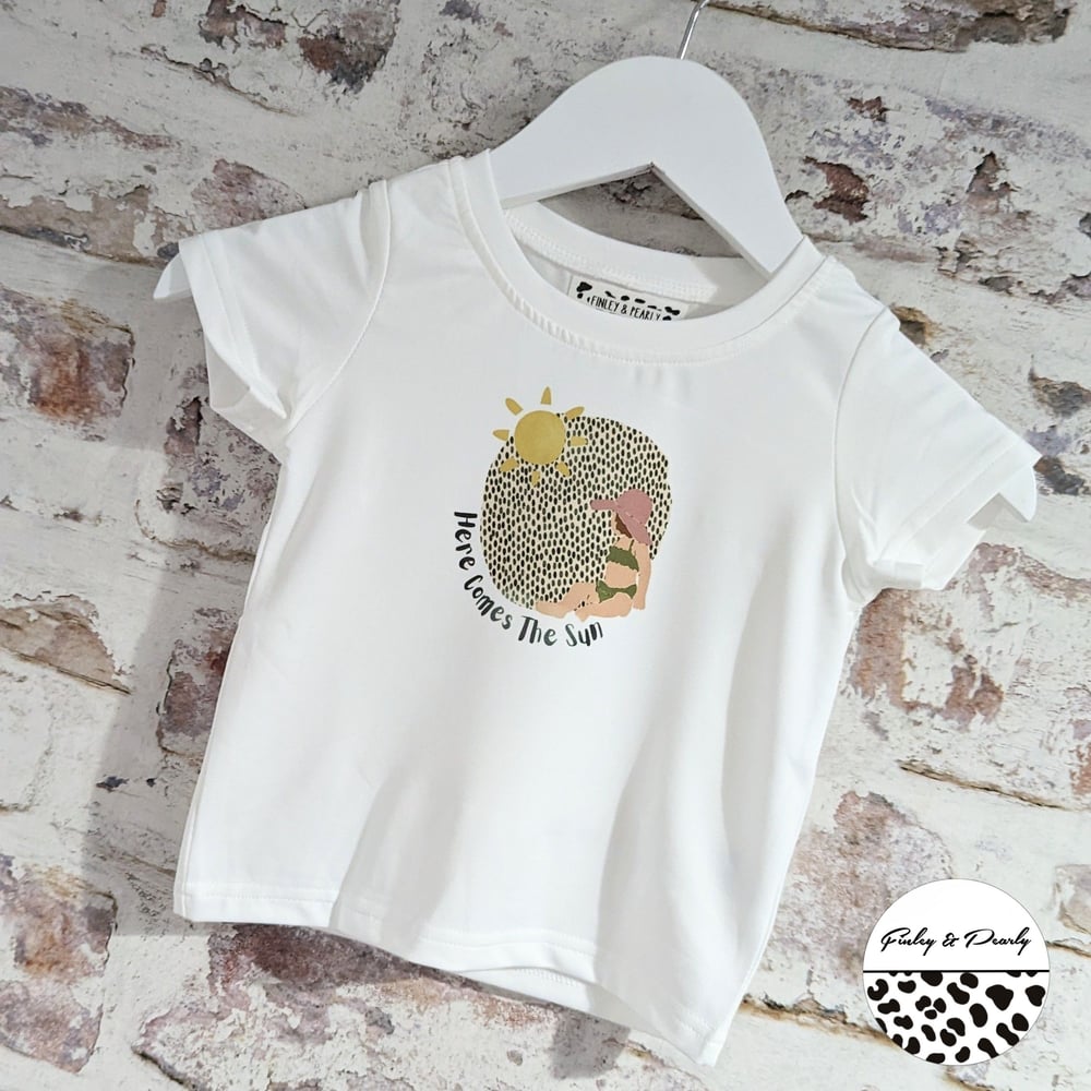 T-SHIRT: Here Comes The Sun
