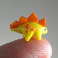 Image 2 of Yellow mini Stegosaurus