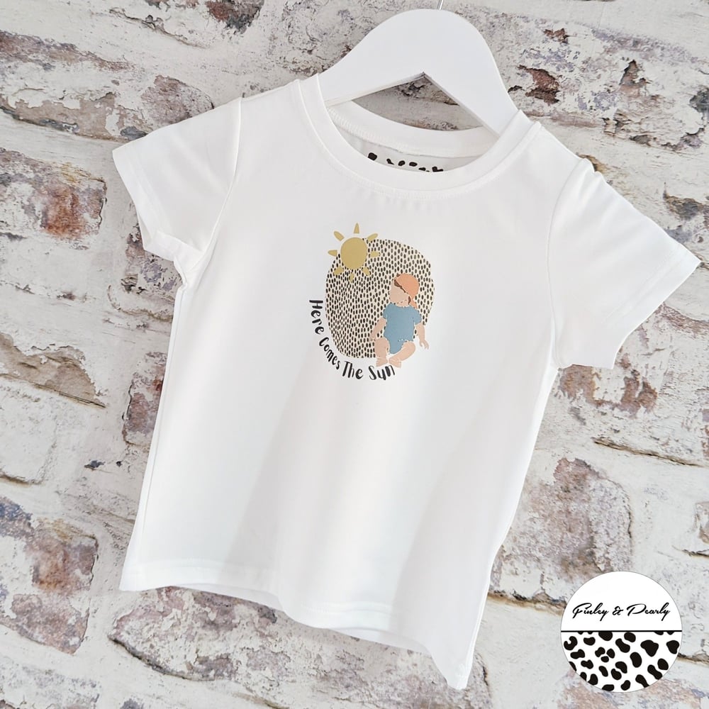 T-SHIRT: Here Comes The Sun