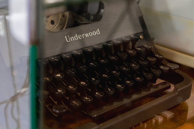 Image of 1951 Underwood Leader Typewriter 