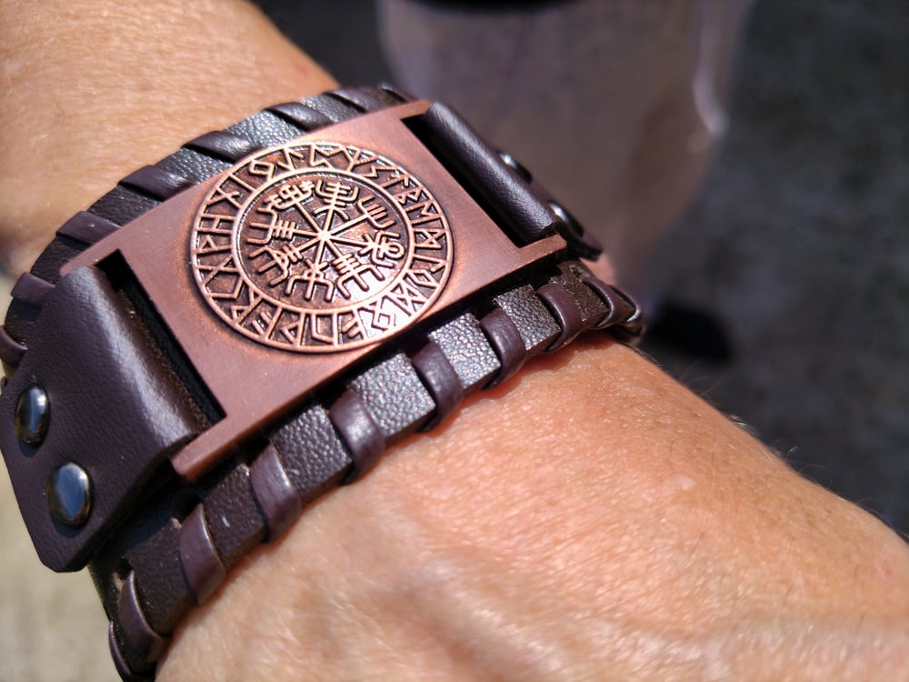 Valhalla Leather wristband 