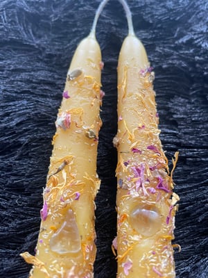 Image of 𝔏𝔦𝔱𝔥𝔞 𝔖𝔞𝔟𝔟𝔬𝔱 ℭ𝔞𝔫𝔡𝔩𝔢𝔰