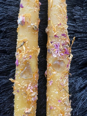 Image of 𝔏𝔦𝔱𝔥𝔞 𝔖𝔞𝔟𝔟𝔬𝔱 ℭ𝔞𝔫𝔡𝔩𝔢𝔰