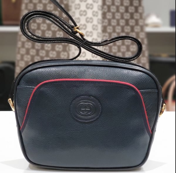 Image of Vtg Gucci "Rare" Blue Pebbled Leather Crossbody Bag