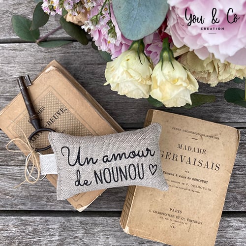 Image of Porte-clés lin naturel "Un amour de nounou"