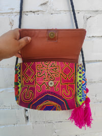 Image 2 of NULA CUTIE bag -purple detail
