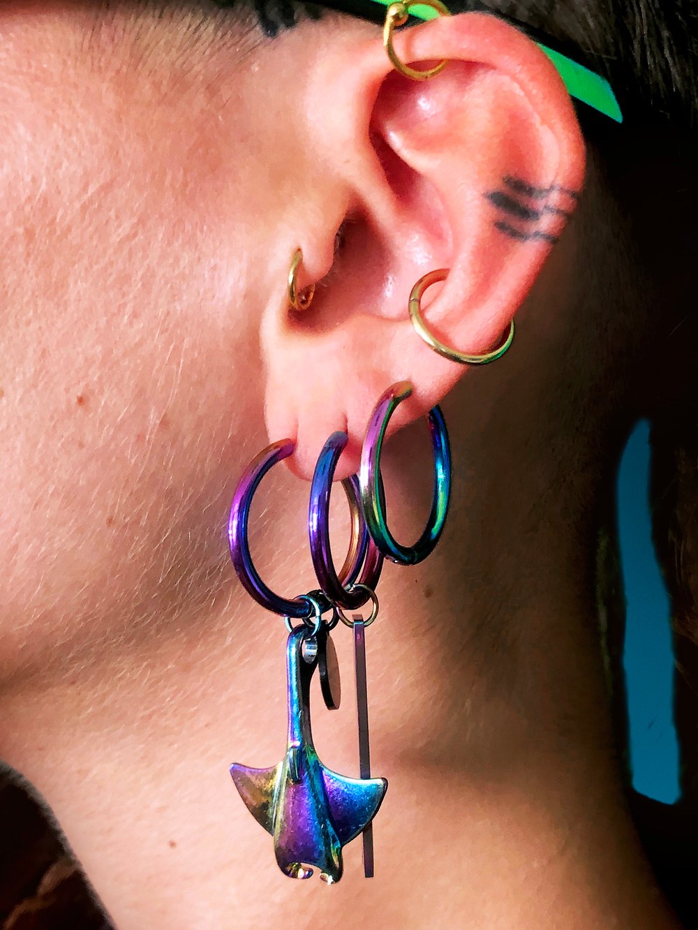 RAINBOW STINGRAY EARING