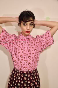 Image 4 of Unisex Pink lips shirt💜