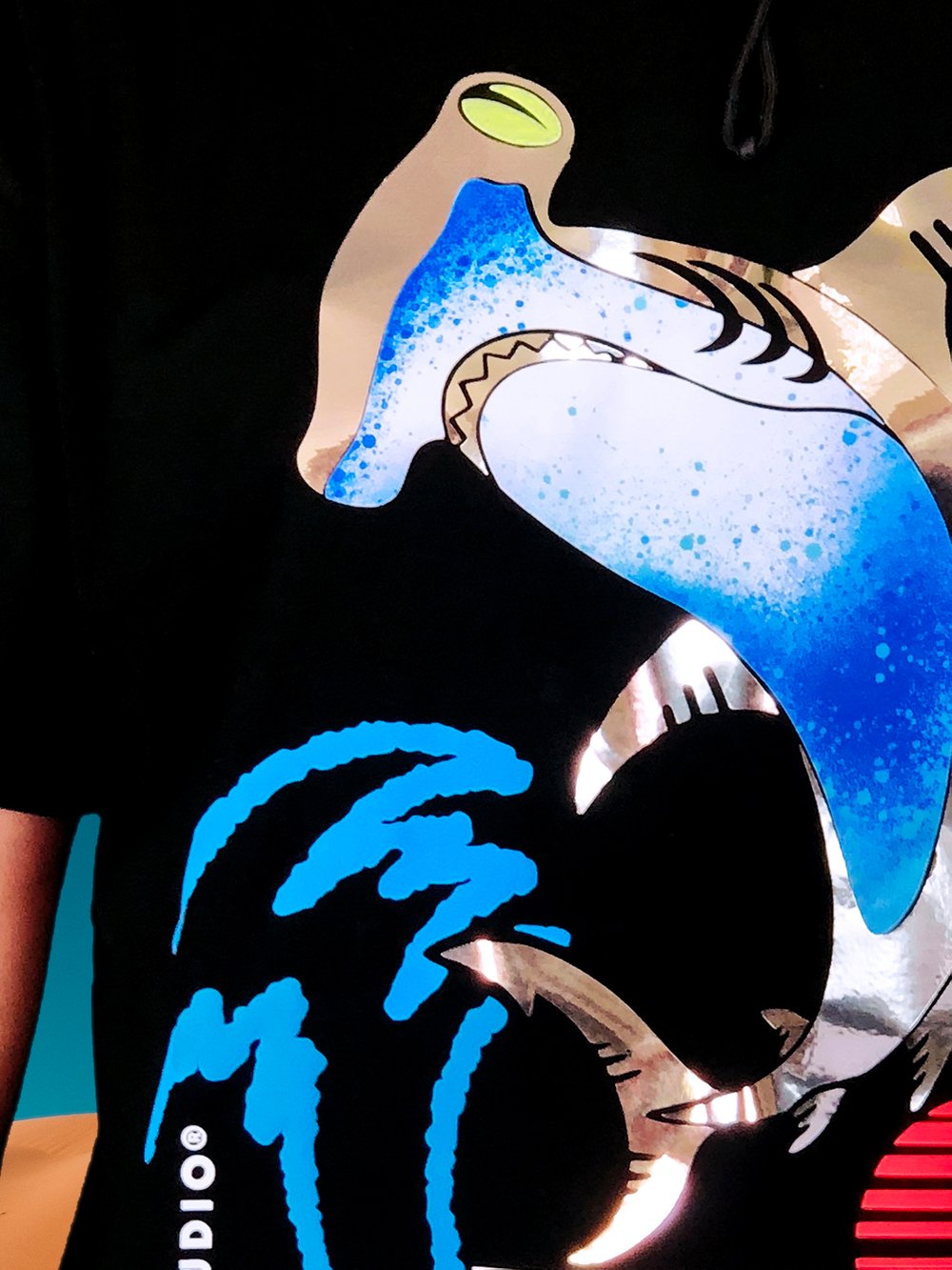 HAMMERHEAD METAL SHARK PREMIUM TSHIRT