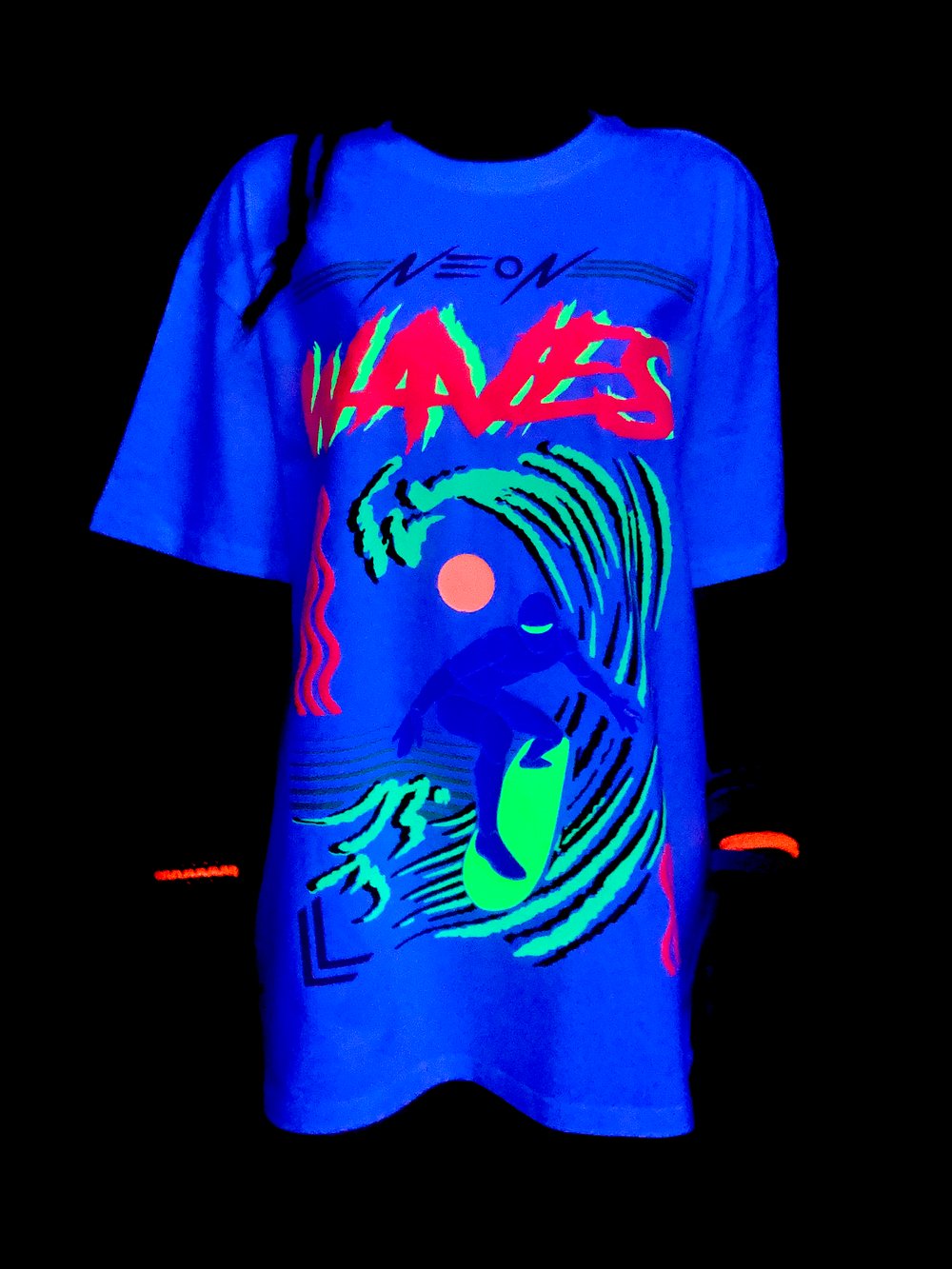 NEON WAVES PREMIUM TSHIRT