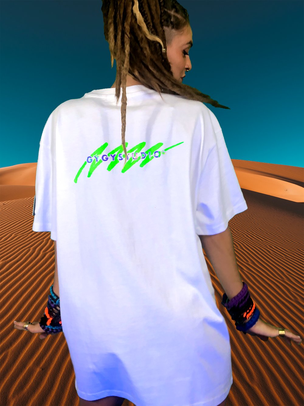 NEON WAVES PREMIUM TSHIRT