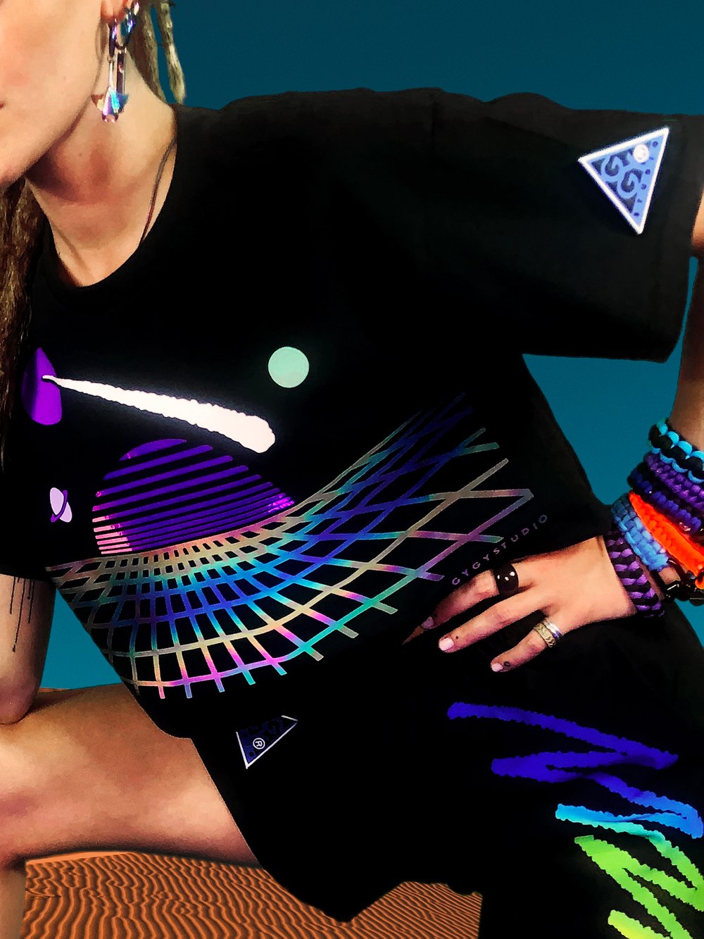 SYNTHWAVE SUNSHINE CROP TOP