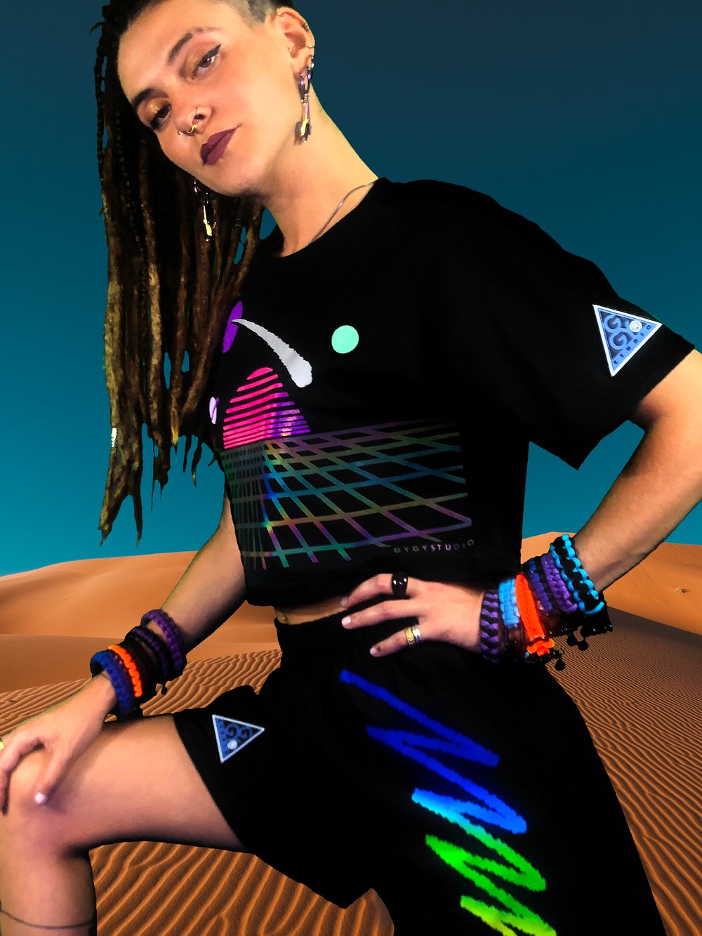 SYNTHWAVE SUNSHINE CROP TOP