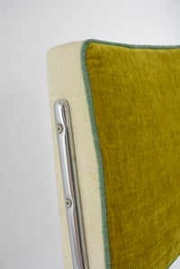 Image 4 of Fauteuils tricolores chromés 