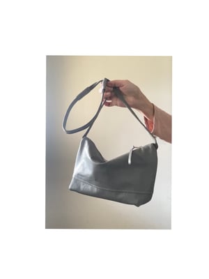 Image of *classic* grey leather shoulder bag