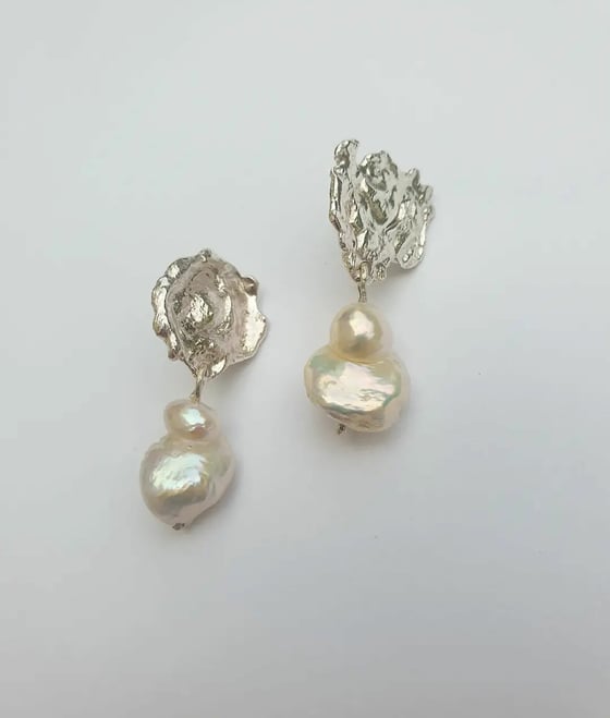 Image of Water-cast sterling silver and pearl earrings