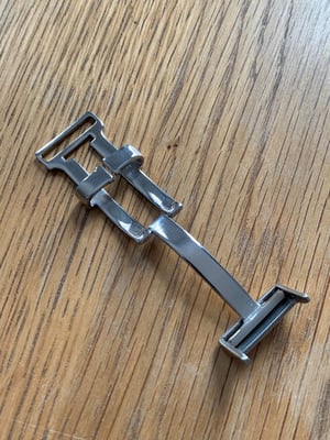Image of 20mm high quality stainless steel silver buckle /clasp use for Breitling watch straps.