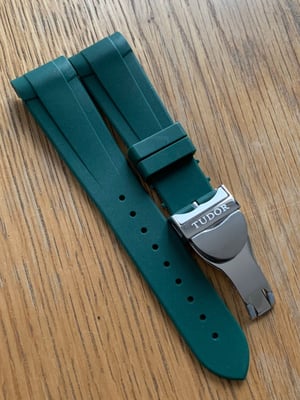 Image of Tudor NEW 22mm Green Rubber Strap/Band STRAIGHT Ends Compatible/For Tudor Watch