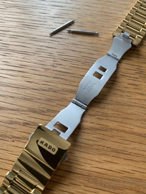 Image of Stunning RADO Golden Tungsten Metal Scratch Proof Gents Watch Strap,18mm.Genuine.NEW.