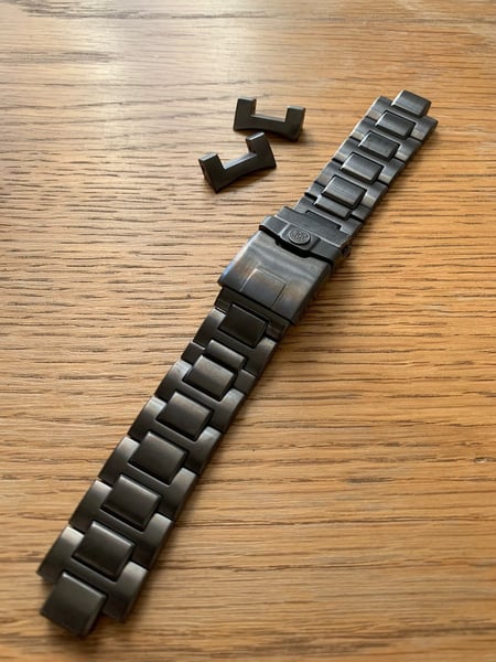 Image of Heavy Duty Black Steel RR Gents Watch Strap,For Tag Heuer Watches,New 22mm,Curved lugs