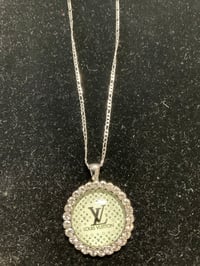 L V NECKLACE 