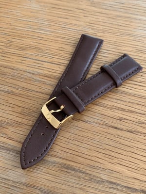 Image of omega,Top quality plain gents watch leather strap,brown 20mm.omega engraved Gold Plated buckle