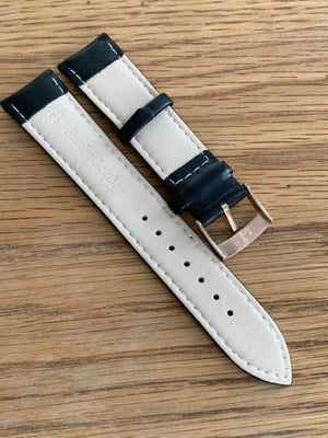 Image of omega,Top quality plain gents watch leather strap,black.18mm/20mm.omega engraved Rose Gold buckle