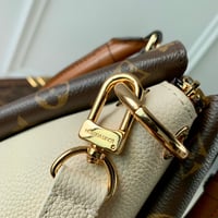 Image 4 of Opera BB Bag